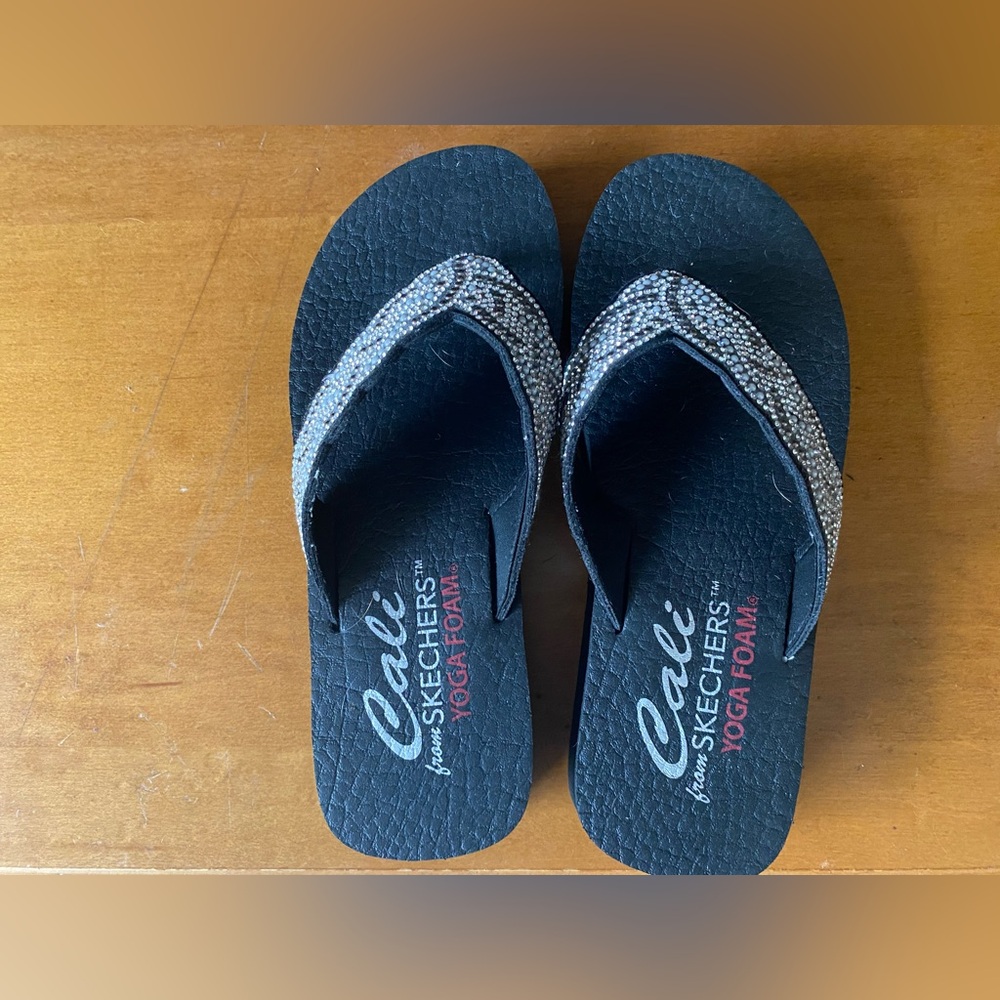 Black Comfortable Flip Flops
